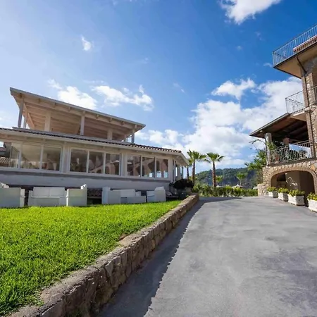 Santa Lucia *