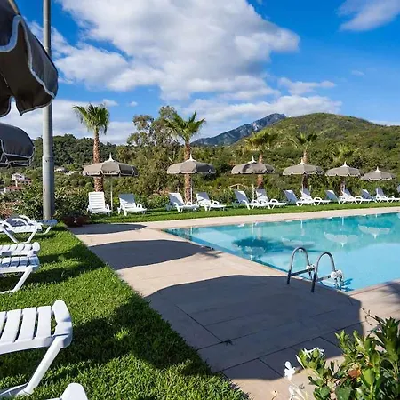 Santa Lucia Hotel *