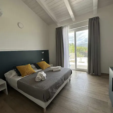 Hotel Santa Lucia *
