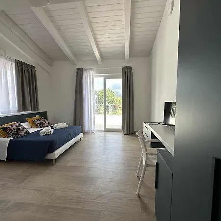 Santa Lucia Hotel